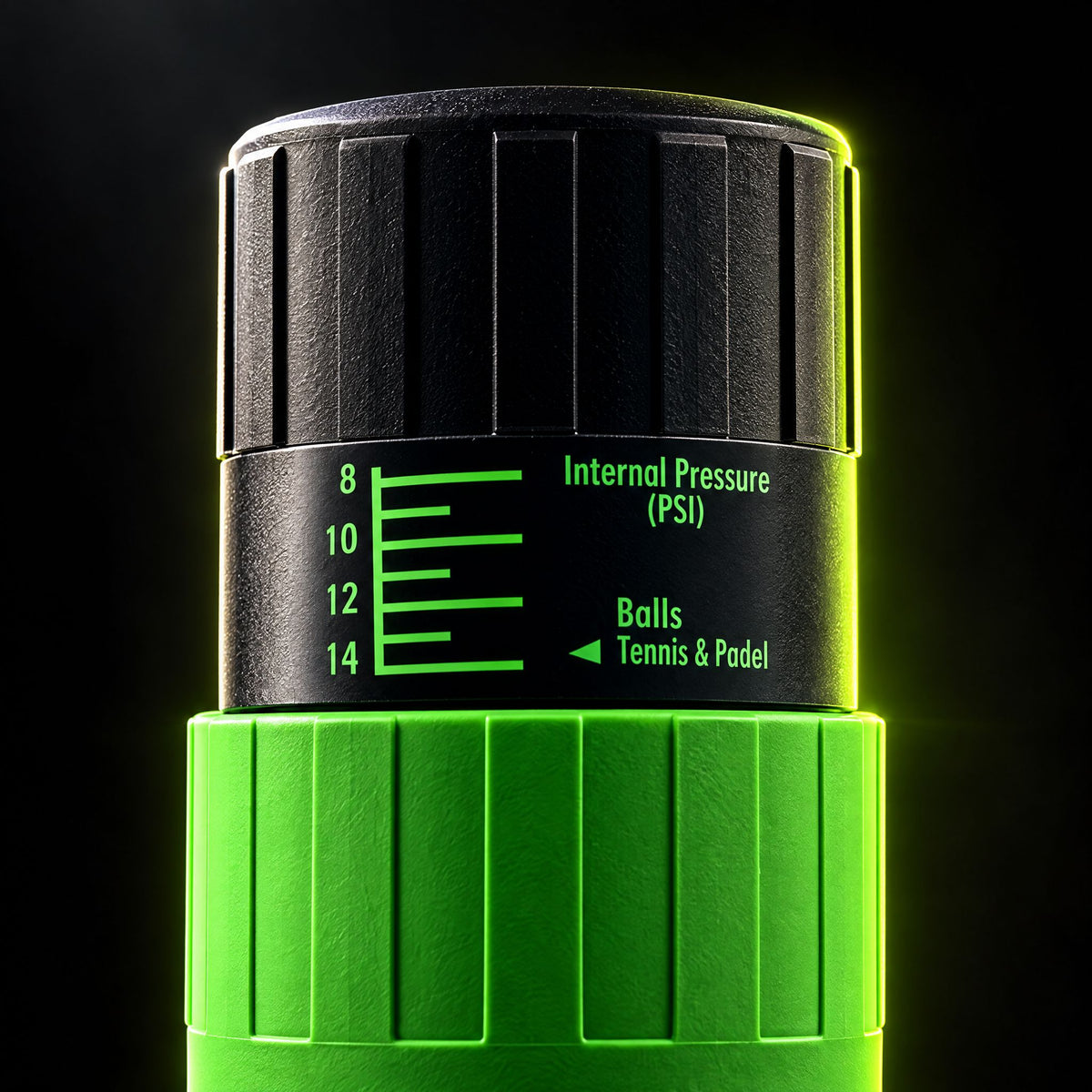 Close-up of the padel ball pressuriser pressure indicator and cap #Color_Green